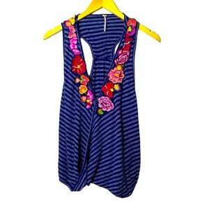 🌸 - Free People blue and white striped racerback top with flowers 🌸
